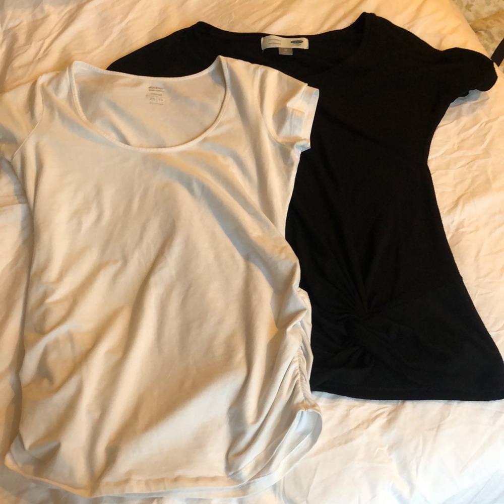 Women’s Old Navy Maternity Top Bundle